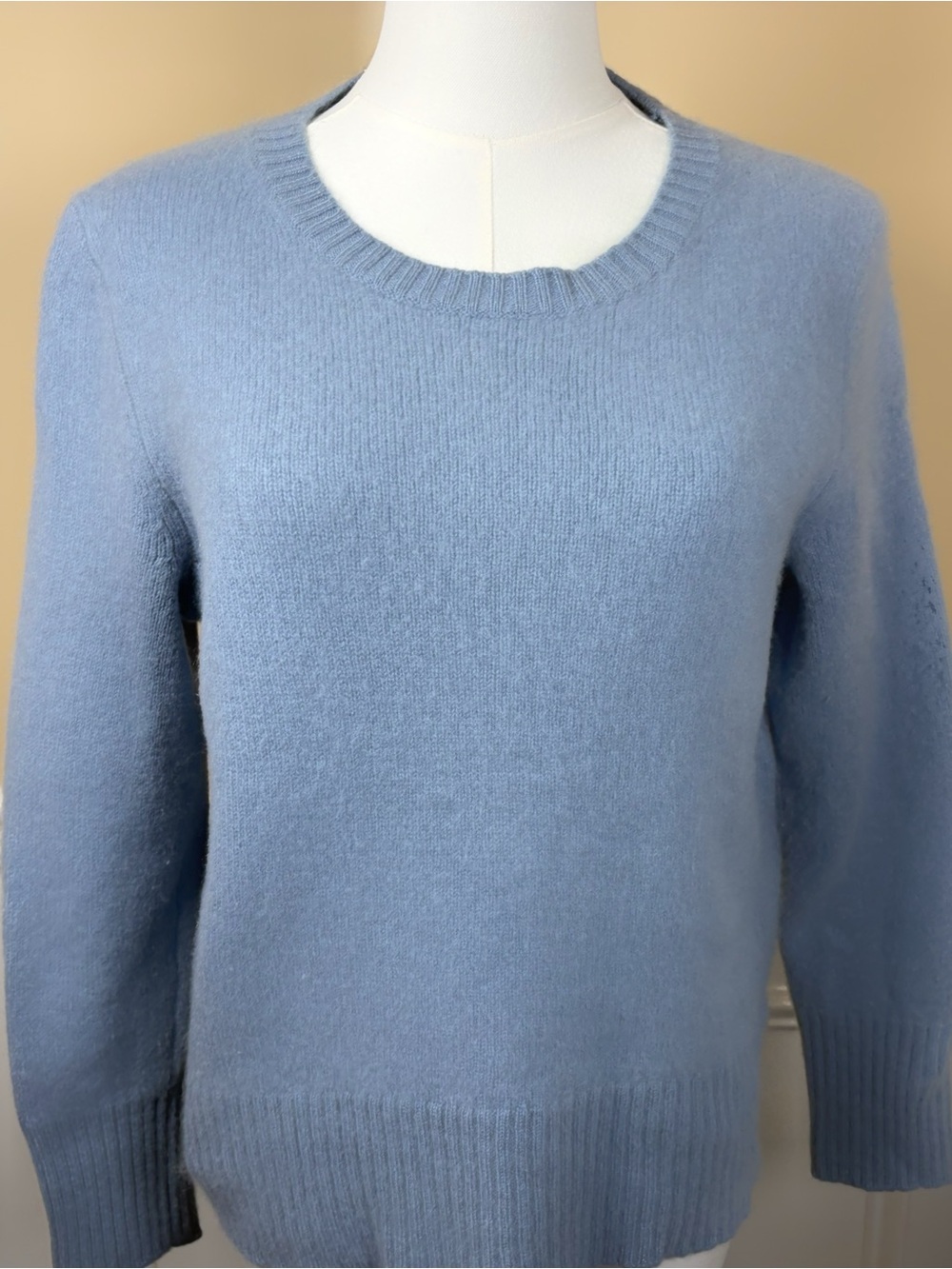 🩵 Antonio Melani 100% Cashmere Blue Crewneck Sweater Size XL — Slim Fit